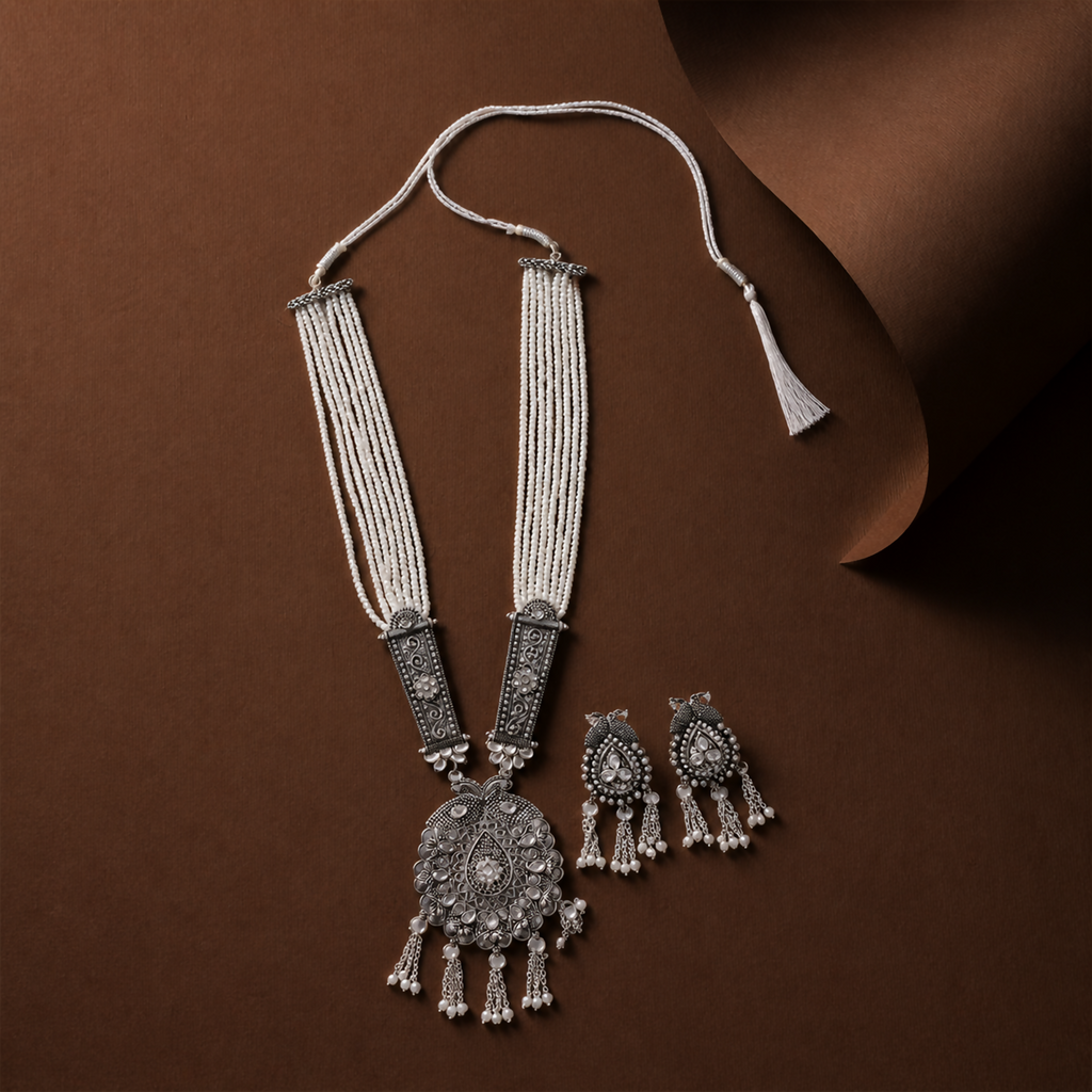 Traditional Pearl Necklace with Designer Pendant Set